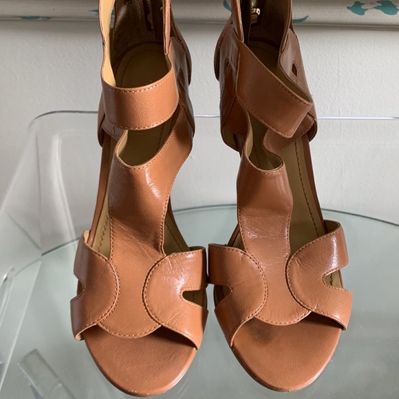 NINE WEST HEELS - Picture 2 of 5